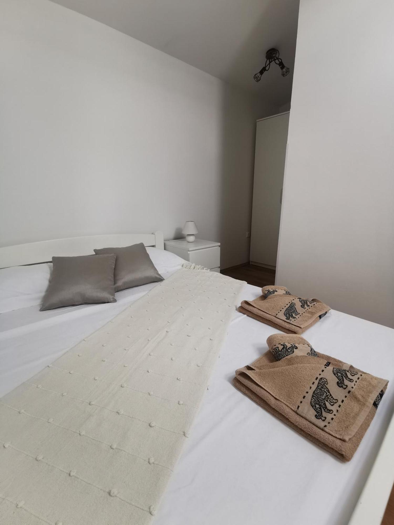 Apartment Katy Pula Bagian luar foto